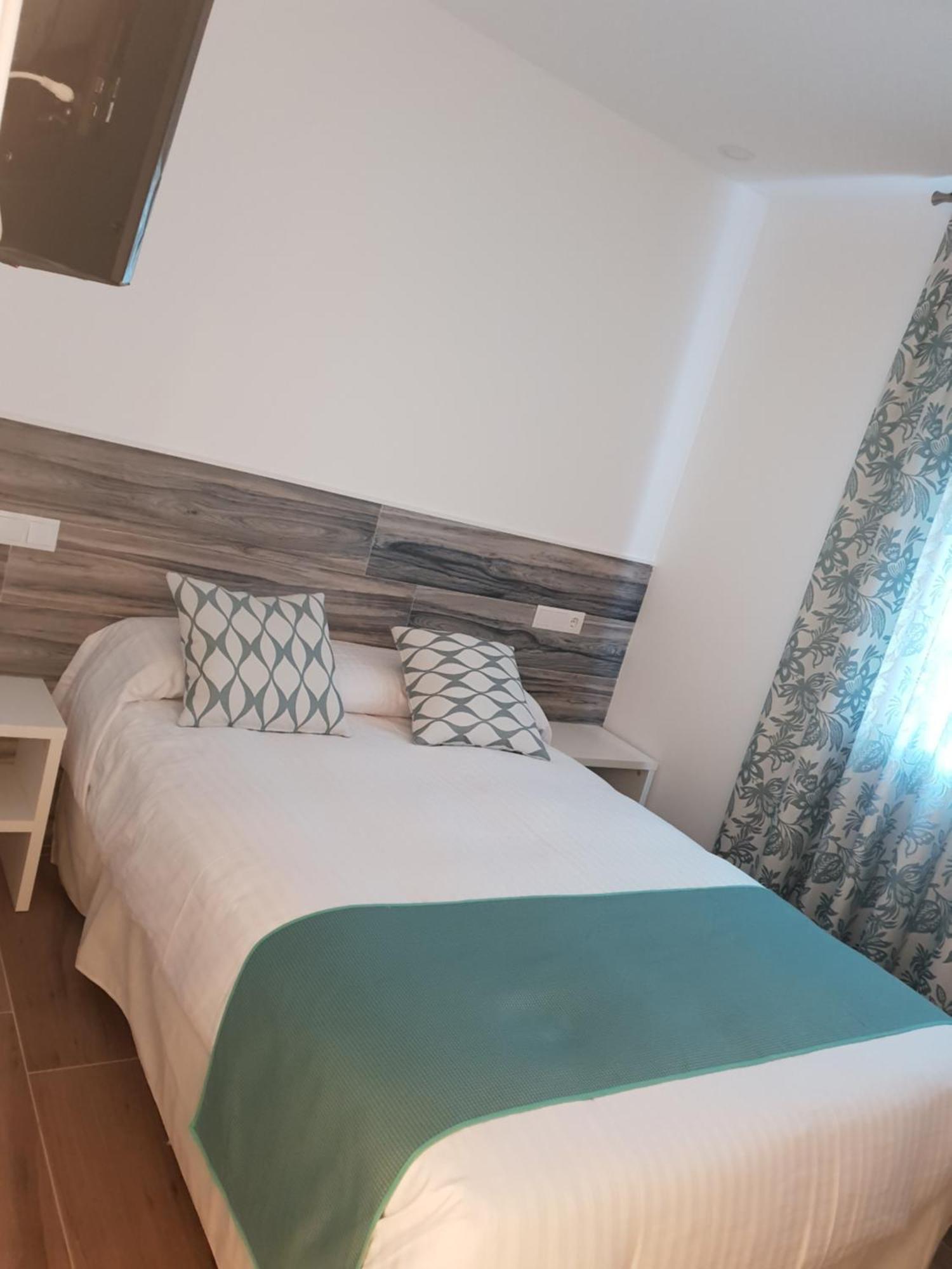 Hostal Cabanas Carboneras de Guadazaon Ngoại thất bức ảnh